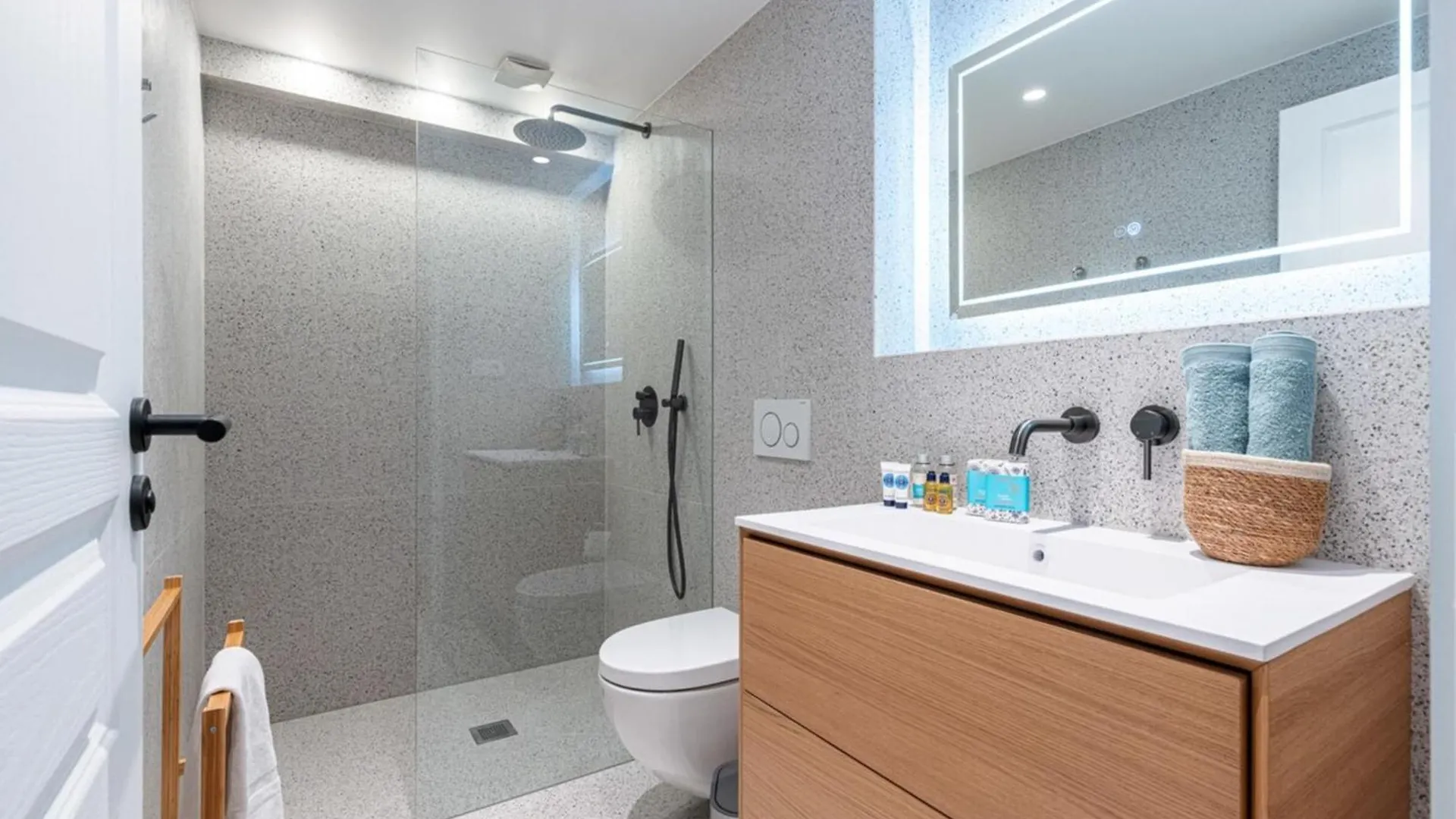 Herold 60 - Cosy Apartment Suite W Ac Downtown Nizza 0*,
